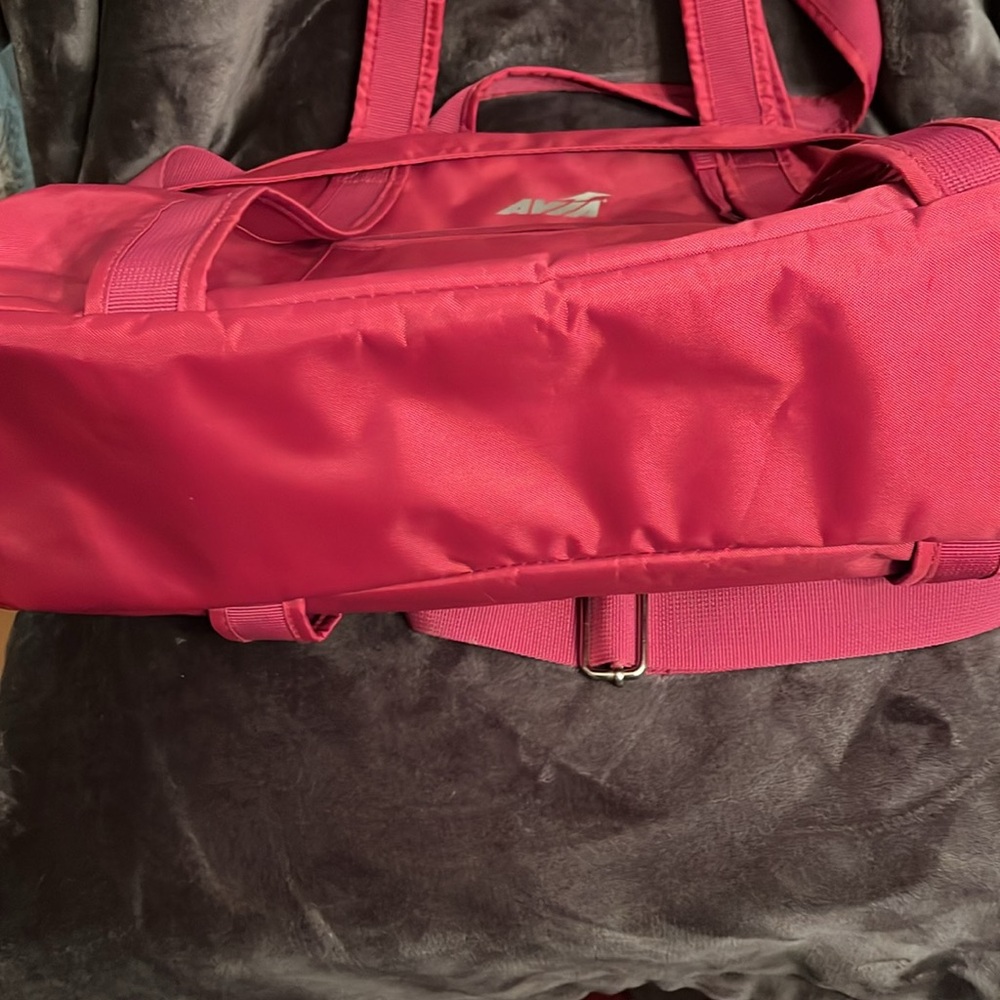 Avia magenta gym or travel bag - Picture 7 of 7
